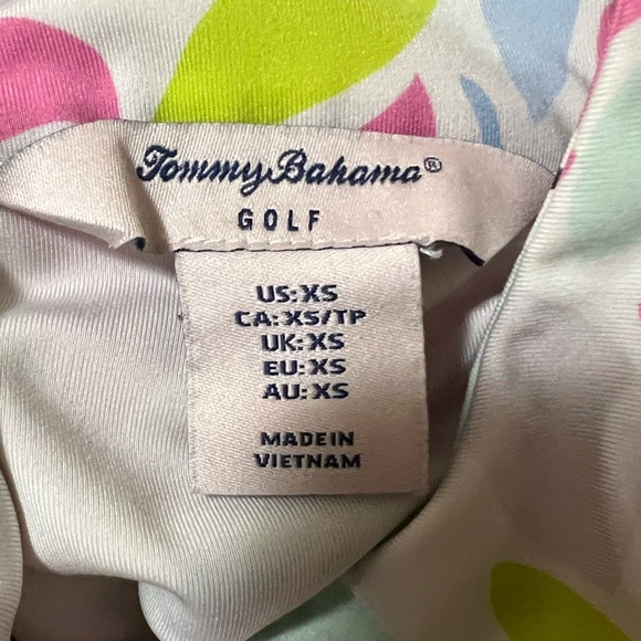 Tommy Bahama Upf 50 Long Sleeve Quarter Zip Golf Top - Picture 8 of 13